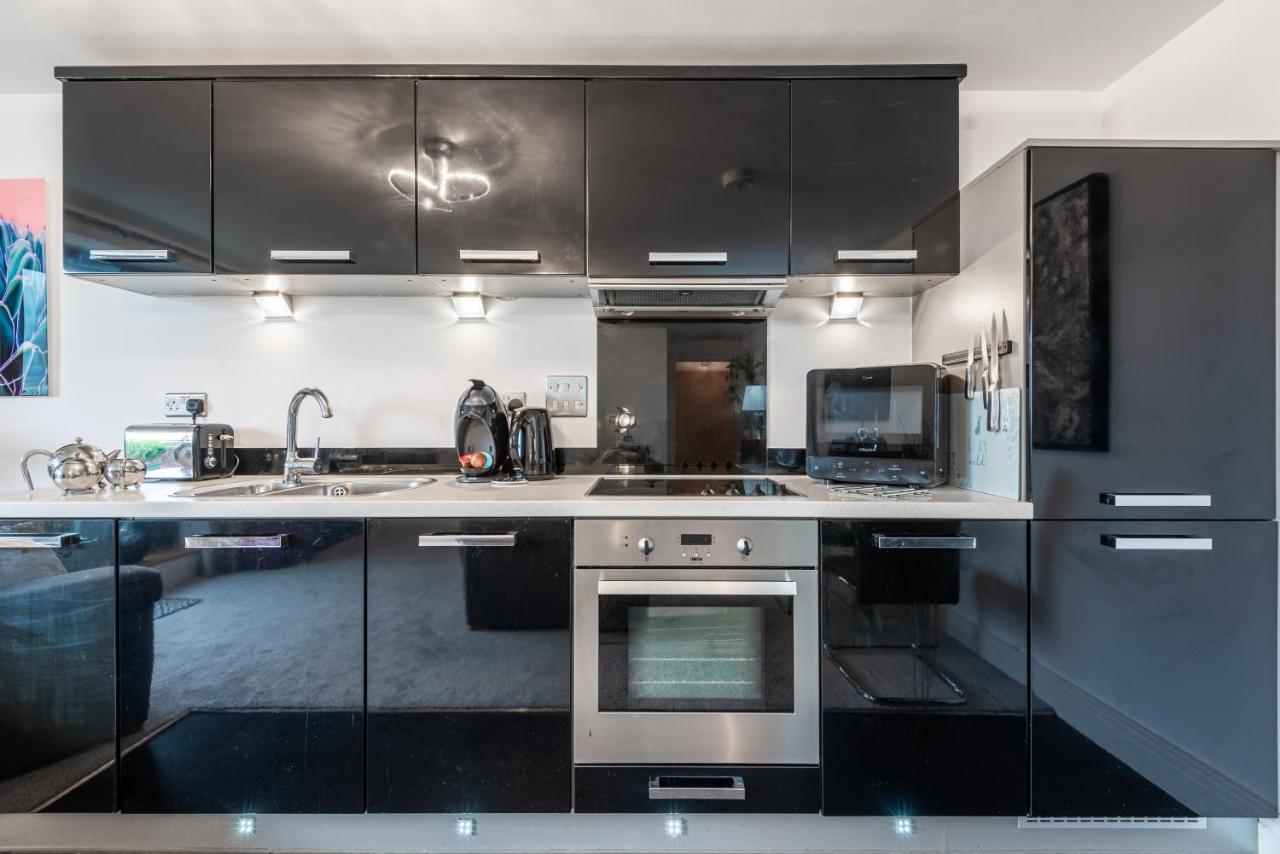 וורצ'סטר Luxurious River View Apartment With Terrace מראה חיצוני תמונה