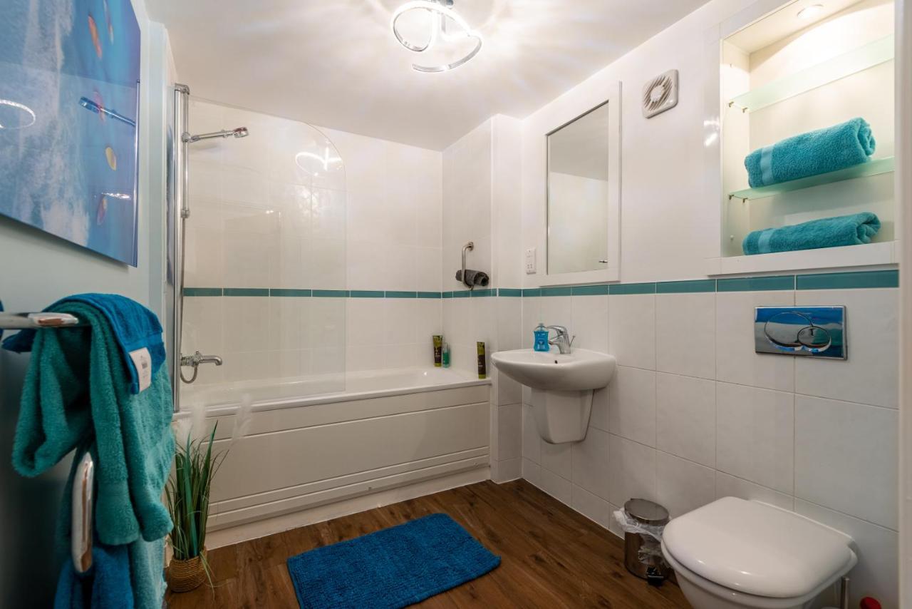 וורצ'סטר Luxurious River View Apartment With Terrace מראה חיצוני תמונה